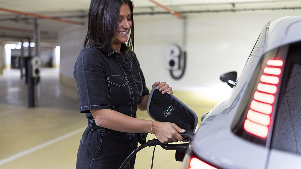 Où trouver une borne de recharge gratuite pour voiture électrique en 2025 ?