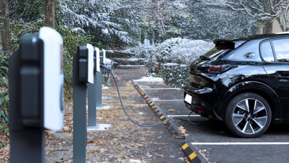 Autonomie voiture électrique en hiver : impact et conseils pour optimiser