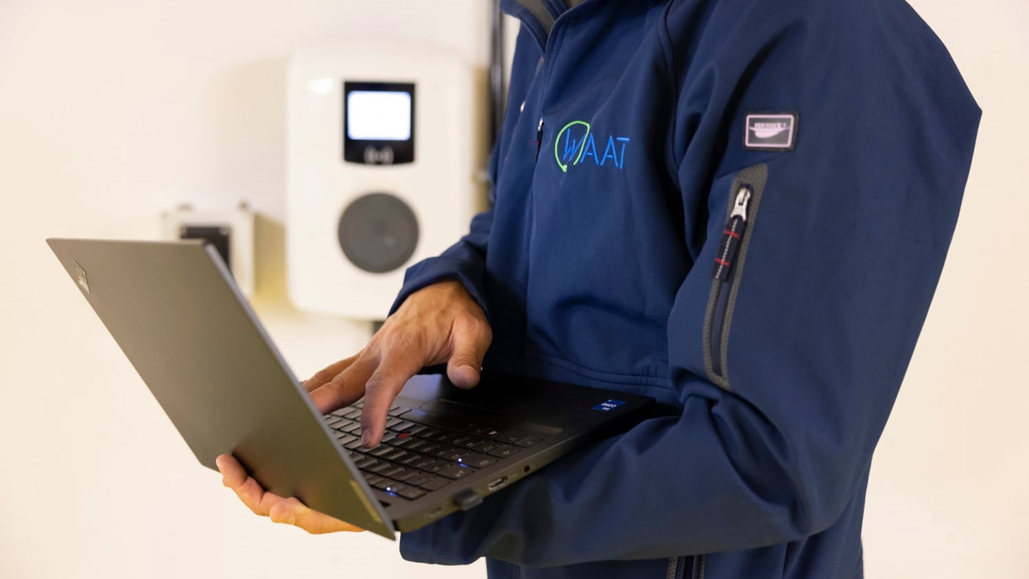 Comment fonctionnent les bornes de recharge pour voitures électriques ?
